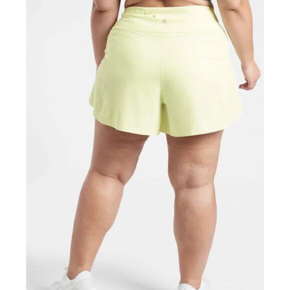 ATHLETA NWT Run With It 4.5" Short Size 3X Tequila Green Running Shorts Active - Picture 4 of 7